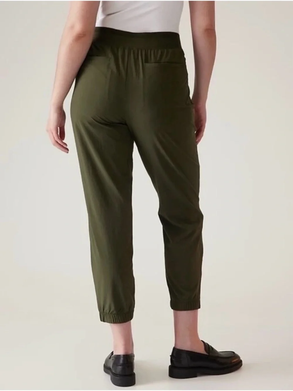 Athleta Brooklyn Heights High rise Jogger 2 in Aspen Olive